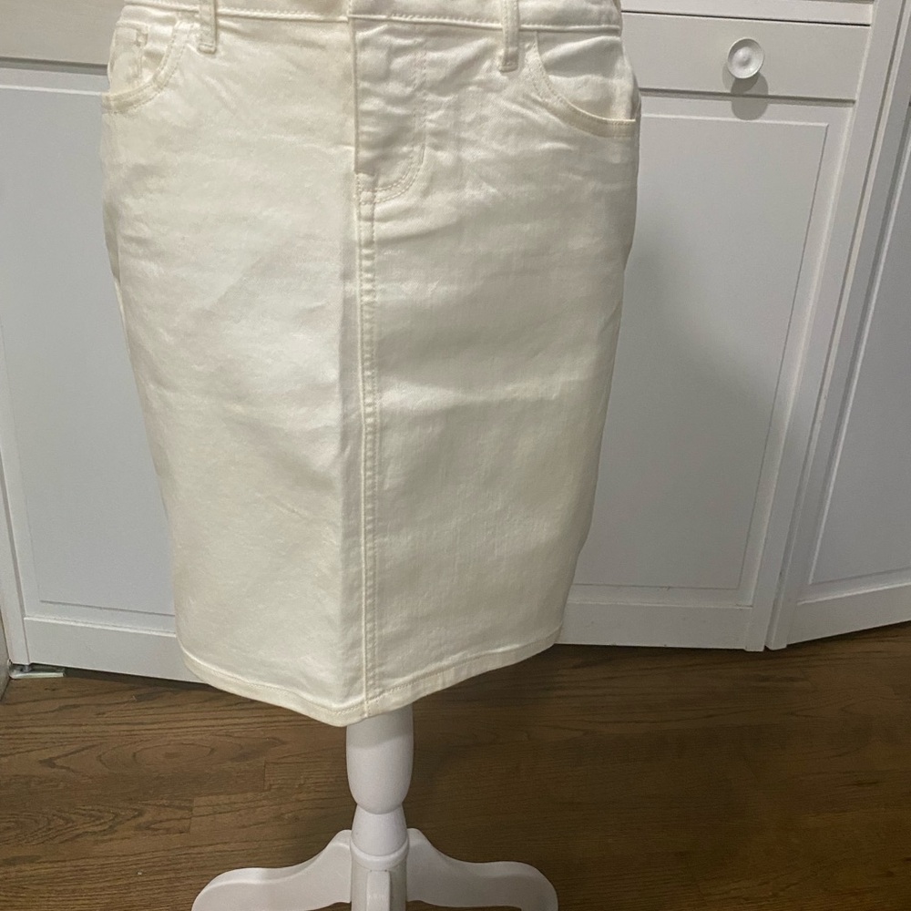 Old Navy Cream Denim Pencil Skirt